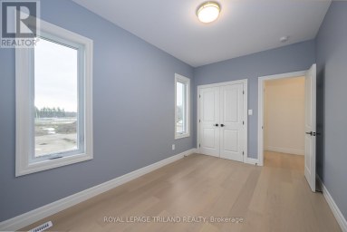 4211 LIBERTY CROSSING London South (South V) Ontario photo 28