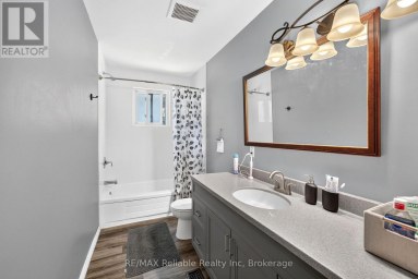 38823 VIENNA STREET Bluewater (Stanley) Ontario photo 16