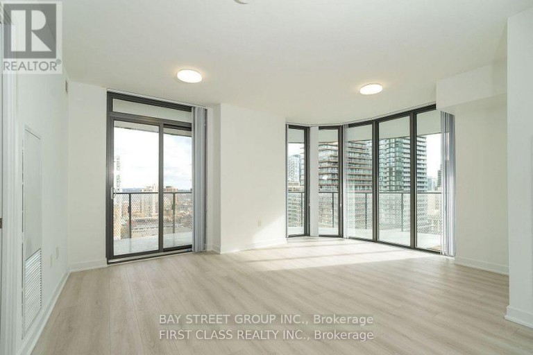 1402 - 11 WELLESLEY STREET W, Toronto (Bay Street Corridor), Ontario, M4Y0G4