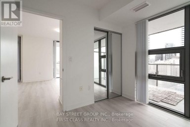 1402 - 11 WELLESLEY STREET W Toronto (Bay Street Corridor) Ontario photo 8