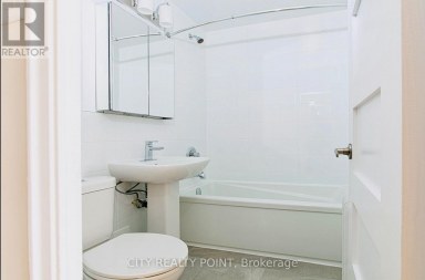 608 - 2 GRANDSTAND PLACE Toronto (Thorncliffe Park) Ontario photo 3