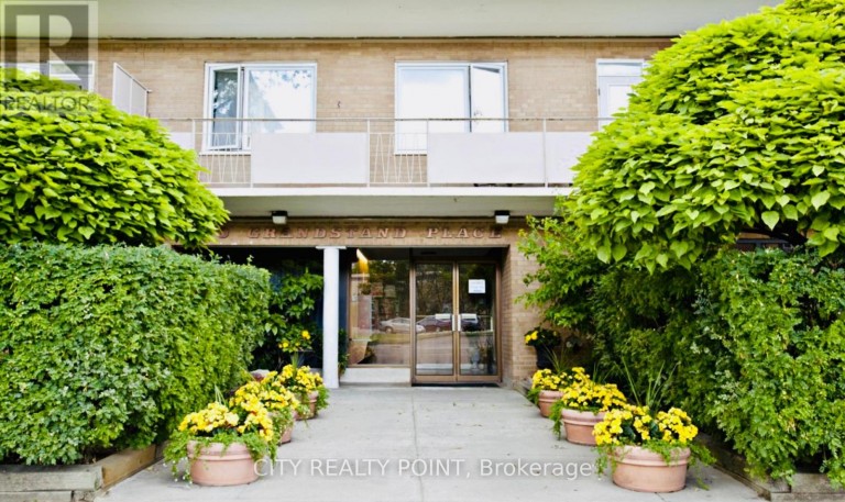 608 - 2 GRANDSTAND PLACE, Toronto (Thorncliffe Park), Ontario, M4H1E2