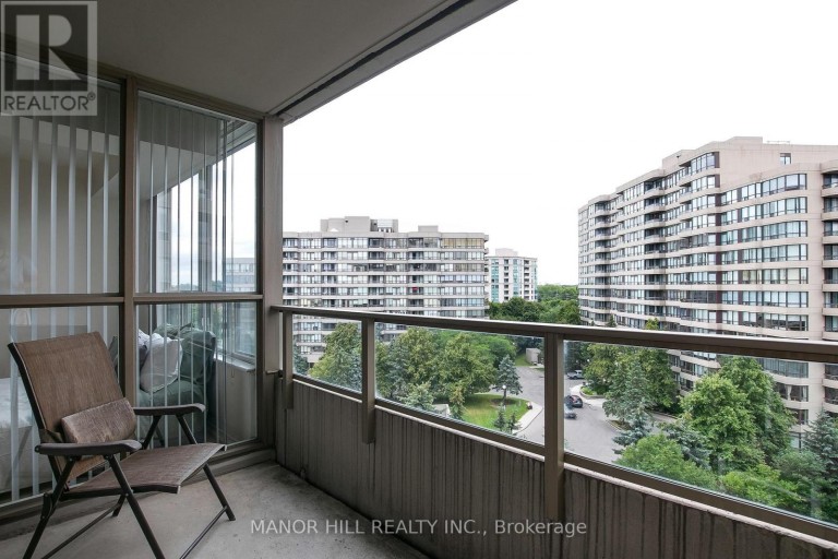 814 - 11 TOWNSGATE DRIVE, Vaughan (Crestwood-Springfarm-Yorkhill), Ontario, L4J8G4