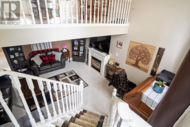 56 HERSEY CRESCENT Barrie (Holly) Ontario photo 15