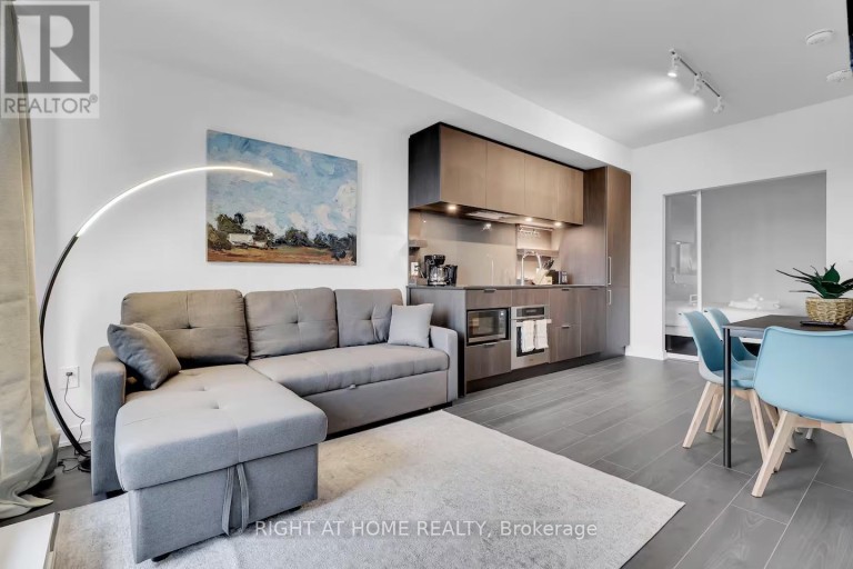 223 - 28 ANN STREET, Mississauga (Port Credit), Ontario, L5G0E1