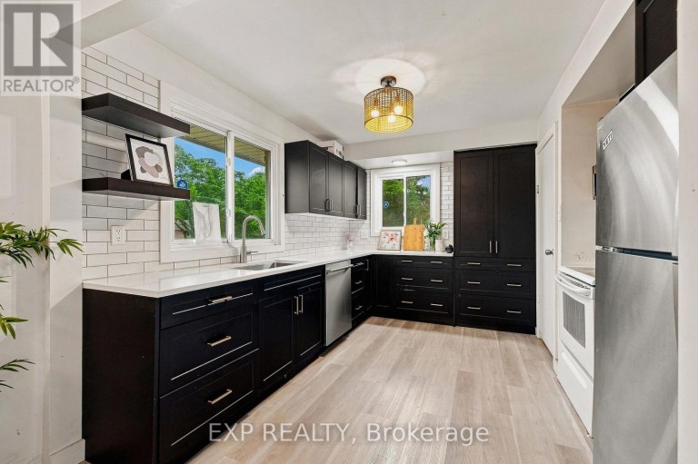 56 ASHBURY AVENUE, London South (South Y), Ontario, N6E1T1