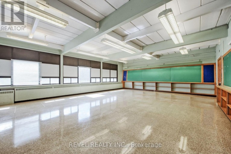 45 RANDALL AVENUE, Hamilton (Stoney Creek), Ontario, L8G2K8