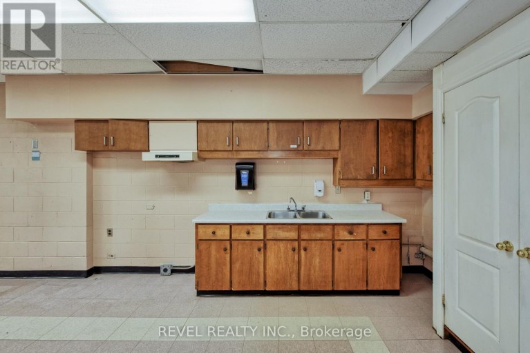 45 RANDALL AVENUE, Hamilton (Stoney Creek), Ontario, L8G2K8