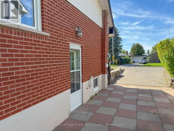 121 LABRADOR DRIVE Oshawa (Donevan) Ontario photo 23