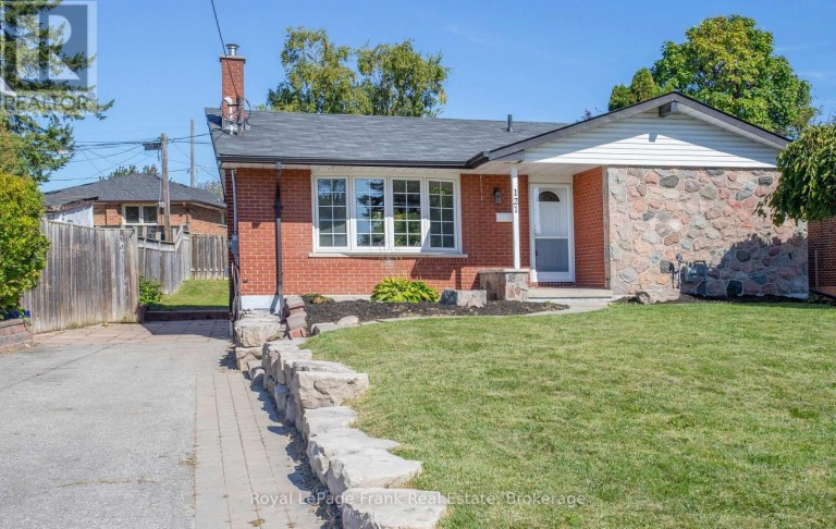 121 LABRADOR DRIVE, Oshawa (Donevan), Ontario, L1H7E4
