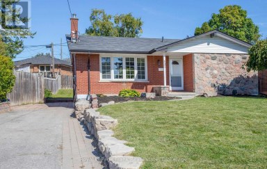 121 LABRADOR DRIVE Oshawa (Donevan) Ontario photo 3