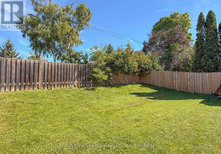 121 LABRADOR DRIVE, Oshawa (Donevan), Ontario, L1H7E4
