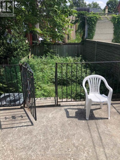 2 - 54 MARKHAM STREET, Toronto (Trinity-Bellwoods), Ontario, M6J2G5