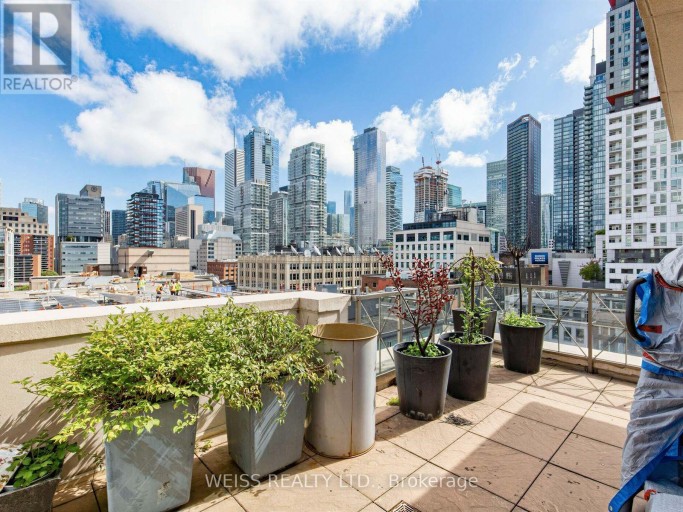 902 - 18 BEVERLEY STREET, Toronto (Kensington-Chinatown), Ontario, M5T3L2