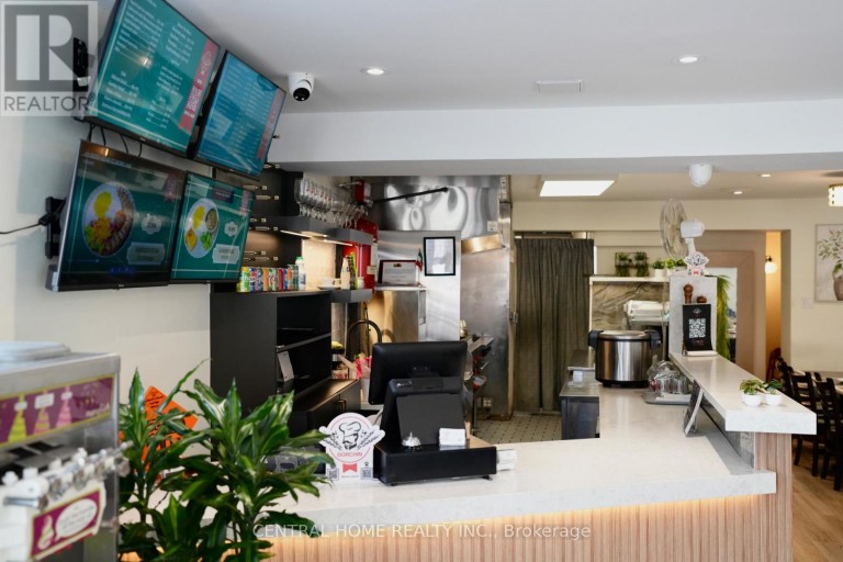 10123 YONGE STREET, Richmond Hill (Crosby), Ontario, L4C1T7