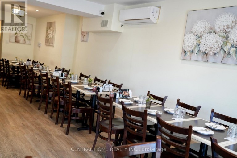 10123 YONGE STREET, Richmond Hill (Crosby), Ontario, L4C1T7