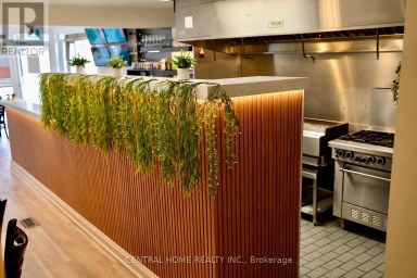 10123 YONGE STREET Richmond Hill (Crosby) Ontario photo 6