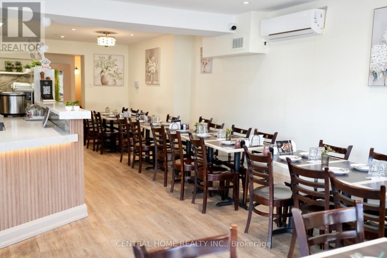 10123 YONGE STREET, Richmond Hill (Crosby), Ontario, L4C1T7