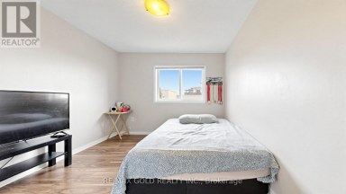 29 SRIGLEY STREET Barrie (Holly) Ontario photo 27
