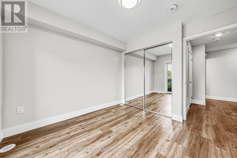 211 - 2061 PROSPECT STREET, Burlington (Brant), Ontario, L7R1Z2