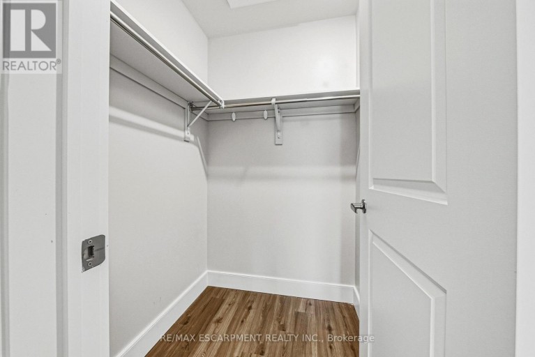 211 - 2061 PROSPECT STREET, Burlington (Brant), Ontario, L7R1Z2