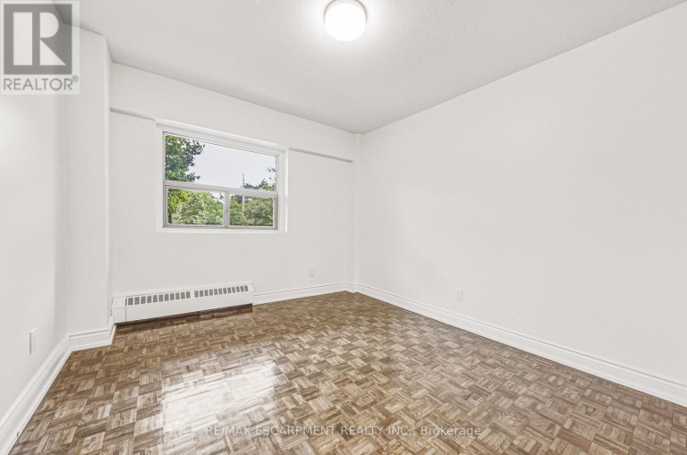104 - 2077 PROSPECT STREET, Burlington (Brant), Ontario, L7R1Z4