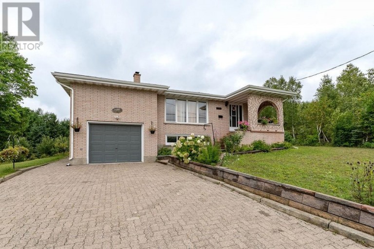 3166 Algonquin Road, Sudbury, Ontario (id 2130490)
