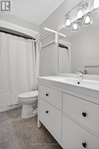 48 COTTONWOOD DRIVE, St. Thomas, Ontario, N5P4M7