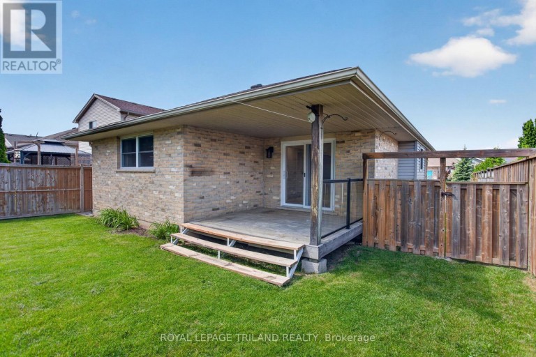 48 COTTONWOOD DRIVE, St. Thomas, Ontario, N5P4M7