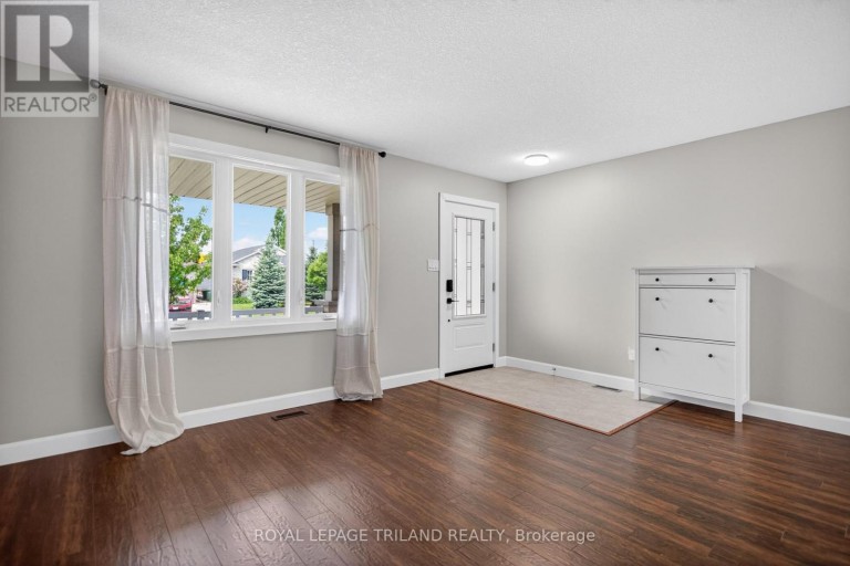 48 COTTONWOOD DRIVE, St. Thomas, Ontario, N5P4M7