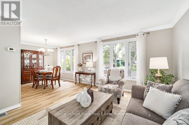 1006 CARDINAL COURT, Oshawa (Eastdale), Ontario, L1G6Y4