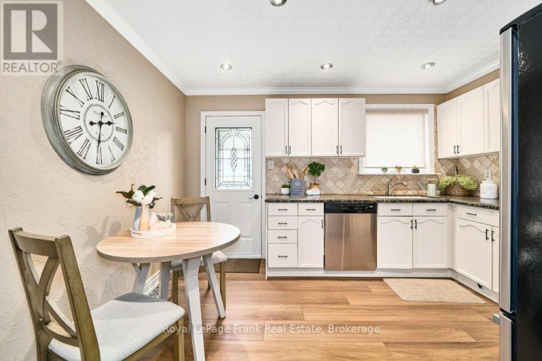 1006 CARDINAL COURT, Oshawa (Eastdale), Ontario, L1G6Y4