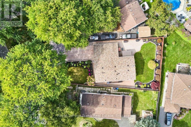 1006 CARDINAL COURT, Oshawa (Eastdale), Ontario, L1G6Y4