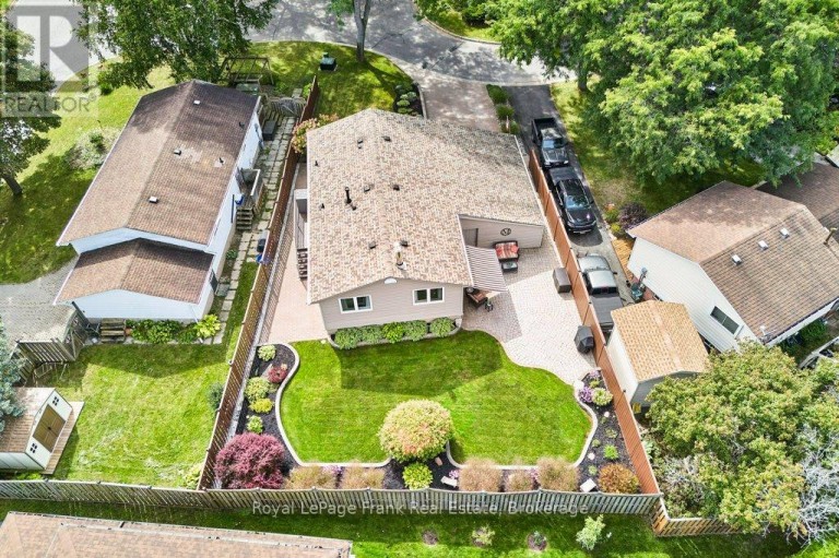1006 CARDINAL COURT, Oshawa (Eastdale), Ontario, L1G6Y4