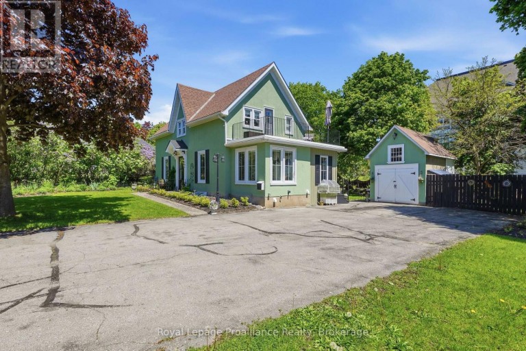 195 MACLELLAN AVENUE, Quinte West (Trenton Ward), Ontario, K8V5J5