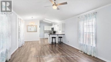 18 - 311 DUNDAS STREET E Quinte West (Trenton Ward) Ontario photo 2