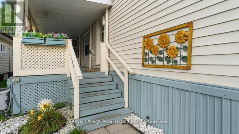 18 - 311 DUNDAS STREET E, Quinte West (Trenton Ward), Ontario, K8V1M1