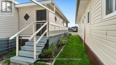 18 - 311 DUNDAS STREET E Quinte West (Trenton Ward) Ontario photo 27