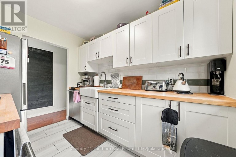 706 WILLIS STREET, Kingston (South of Taylor-Kidd Blvd), Ontario, K7M6H3
