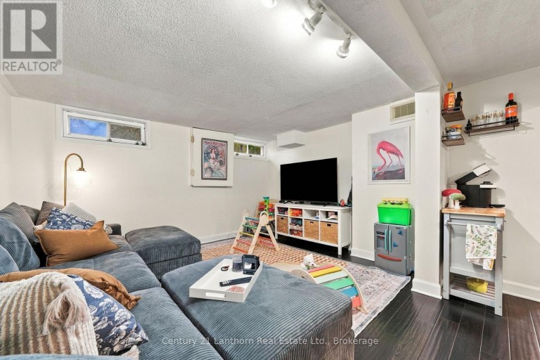 706 WILLIS STREET, Kingston (South of Taylor-Kidd Blvd), Ontario, K7M6H3