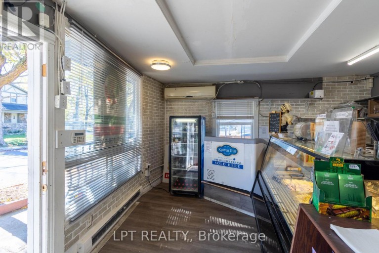 104 & 105 - 928 LAKE DRIVE E, Georgina (Sutton & Jackson's Point), Ontario, L0E1L0