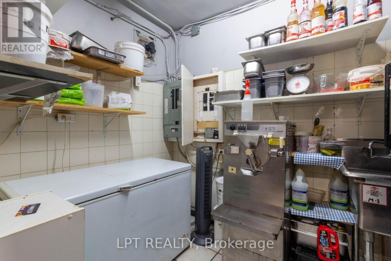 104 & 105 - 928 LAKE DRIVE E, Georgina (Sutton & Jackson's Point), Ontario, L0E1L0