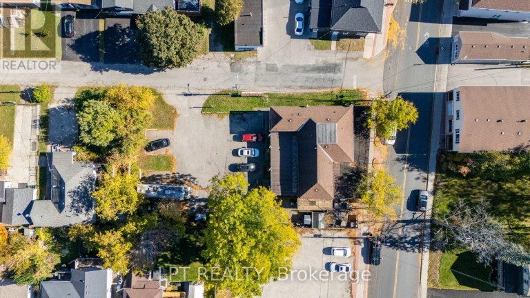 104 & 105 - 928 LAKE DRIVE E, Georgina (Sutton & Jackson's Point), Ontario, L0E1L0