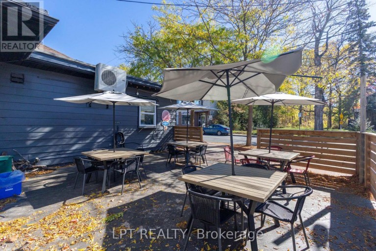 104 & 105 - 928 LAKE DRIVE E, Georgina (Sutton & Jackson's Point), Ontario, L0E1L0
