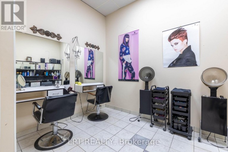3 - 15461 YONGE STREET, Aurora (Aurora Village), Ontario, L4G1P3