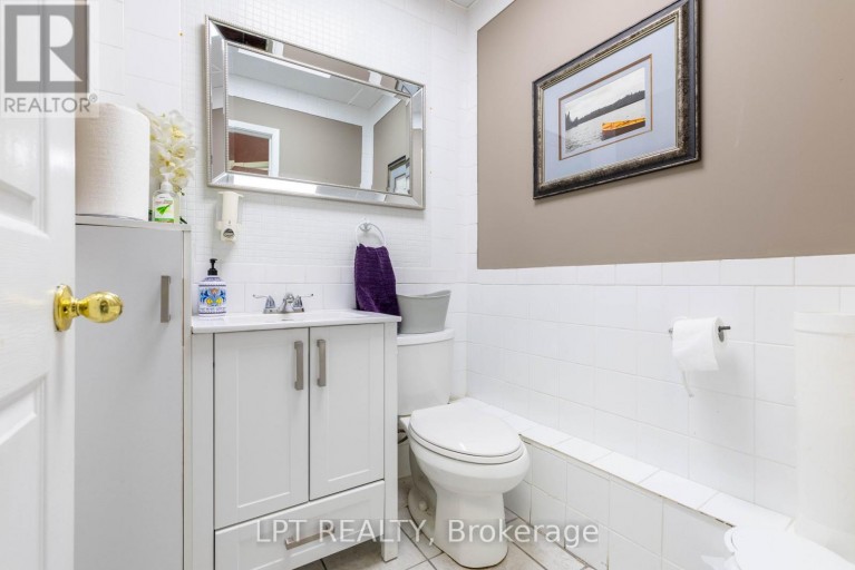 3 - 15461 YONGE STREET, Aurora (Aurora Village), Ontario, L4G1P3