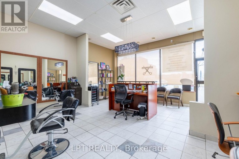 3 - 15461 YONGE STREET, Aurora (Aurora Village), Ontario, L4G1P3