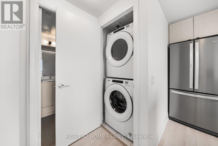 1511 - 1461 LAWRENCE AVENUE, Toronto (Brookhaven-Amesbury), Ontario, M6L0A6