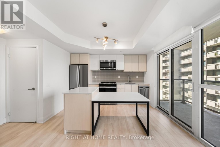1511 - 1461 LAWRENCE AVENUE, Toronto (Brookhaven-Amesbury), Ontario, M6L0A6