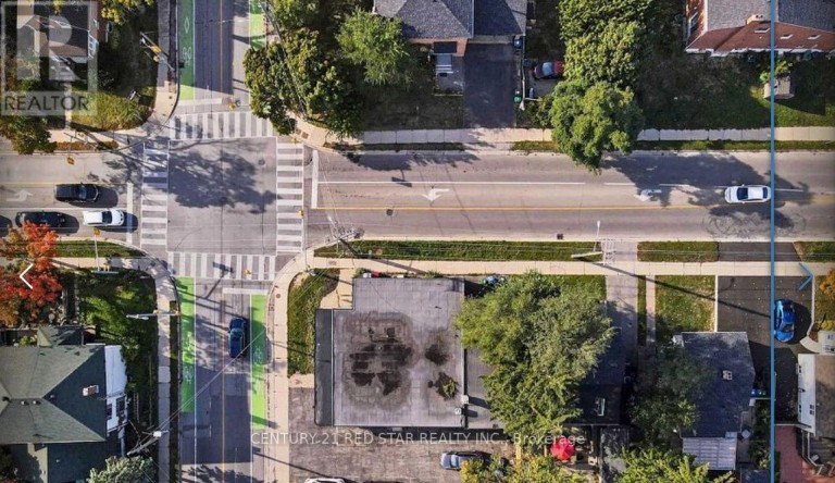 3 - 44 CENTRE STREET N, Brampton (Queen Street Corridor), Ontario, L6V1S8